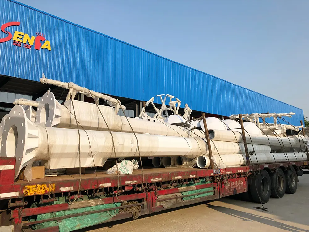 Still high pole lights